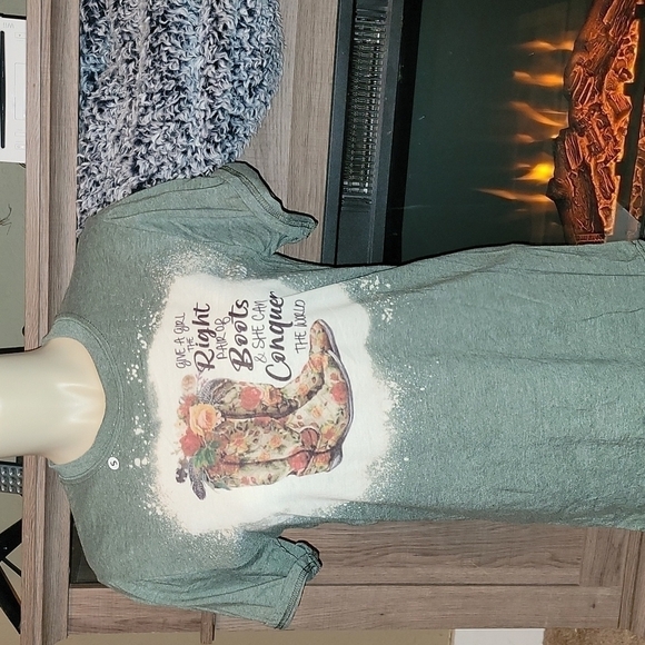 Bleached Cowboy Boots Tee - Picture 1 of 2